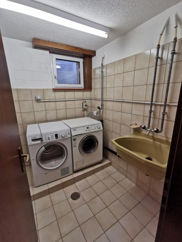 eigener Waschraum mit WM + TM sowie Lavabo